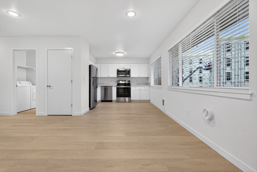 Interior Photo - Woodstock Manor