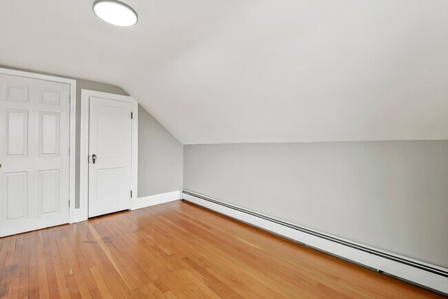Building Photo - 515 Winthrop St