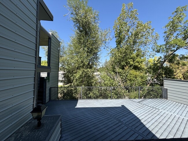 Building Photo - 333 E 4500 S