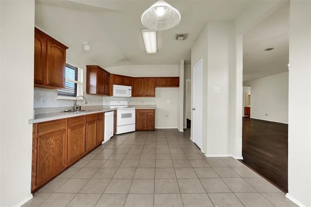 Building Photo - 7601 Northpoint Dr