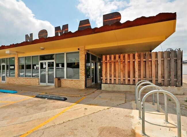 Building Photo - 2508 Simond Ave