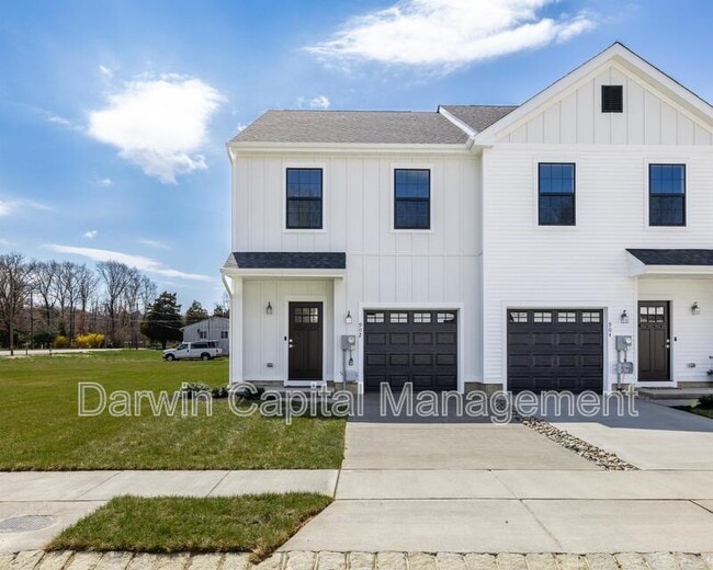 Primary Photo - 920 Woodview Ct