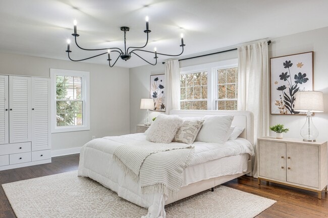 Building Photo - 24039 Shelburne Rd