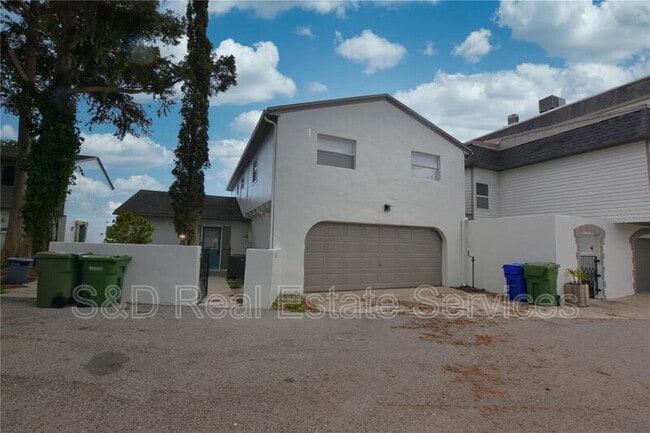 Primary Photo - 2233 9th St SE