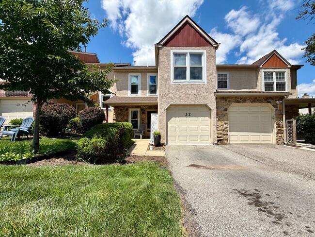 Building Photo - Stunning 3-Bedroom Townhome Nestled in Andorra Woods! Available mid-August!