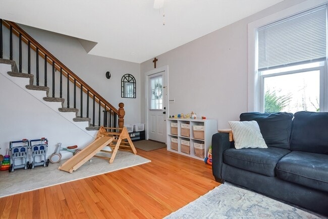 Building Photo - 21 Cemetery St