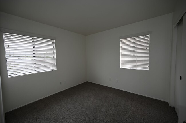 Building Photo - Spacious 3 Bed / 2.5 Bath Townhome in Gated Community – El Cajon