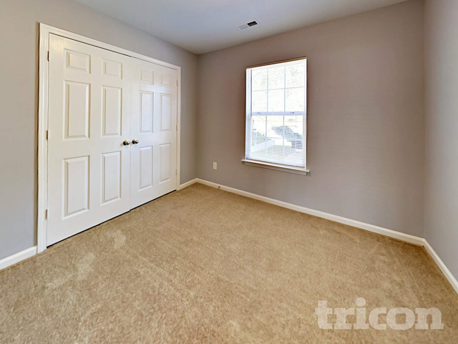 Building Photo - 930 Valley Ridge Rd