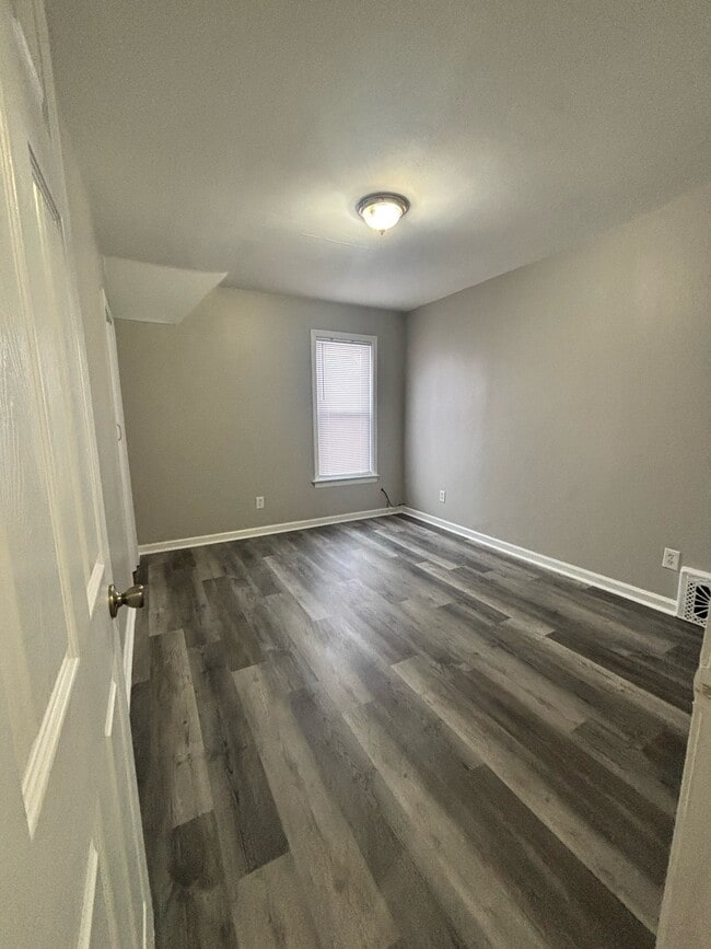 Building Photo - 2226 Parmele St