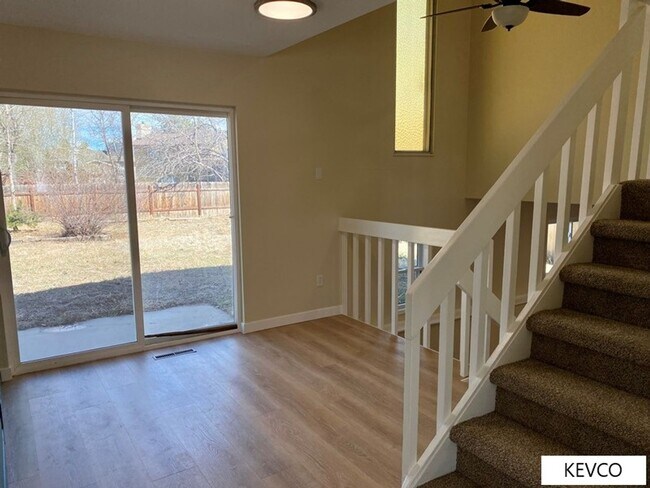 Building Photo - Sprawling Four Bedroom Home