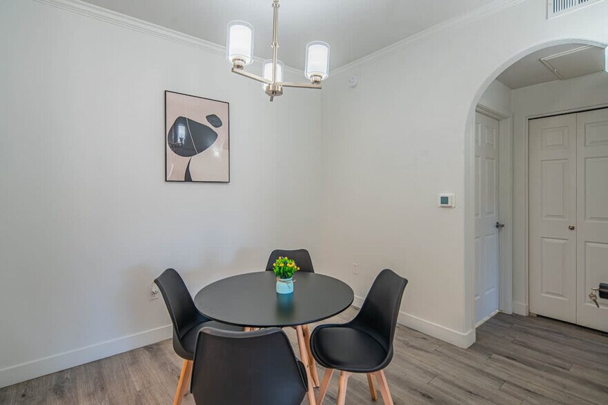 Building Photo - 7455 N 95th Ave