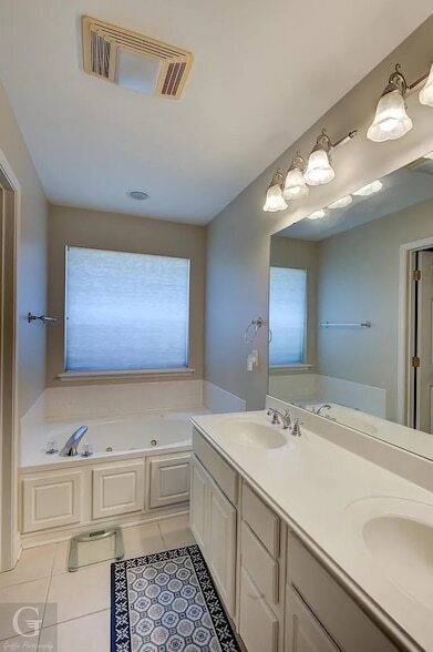 Building Photo - 326 Gaston Ln