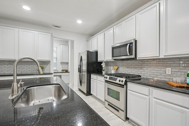 Building Photo - 90 Panterra Way