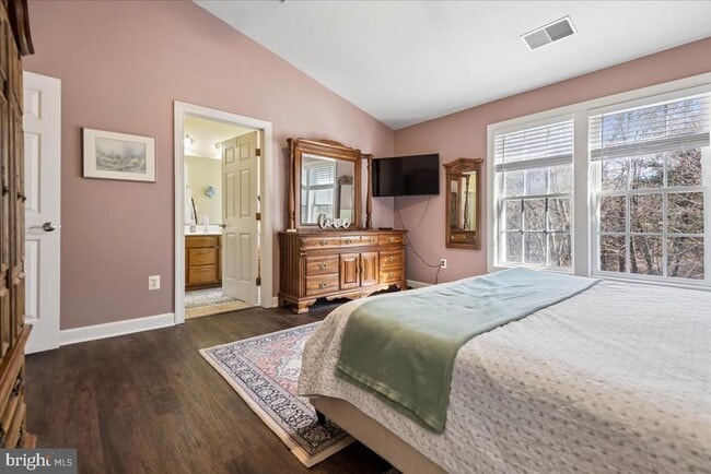 Building Photo - 10823 Wadsworth Rd