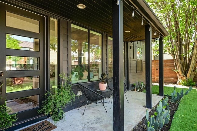 Building Photo - 2011 Arpdale St