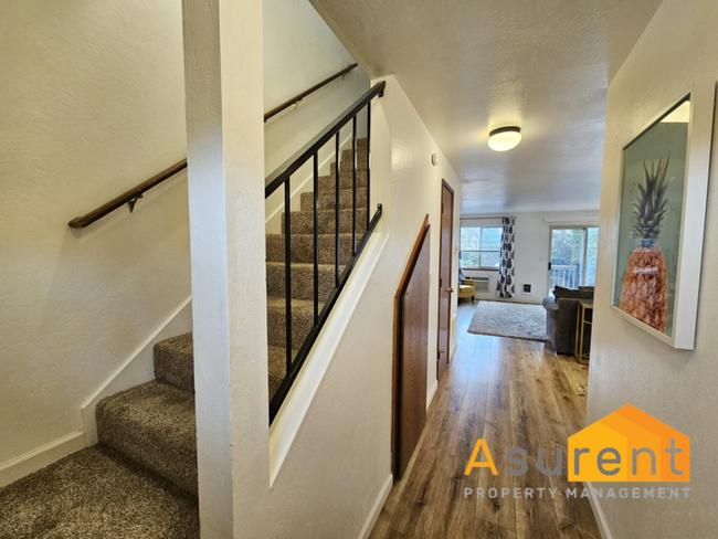 Building Photo - Fully Furnished Private Setting Townhouse,...