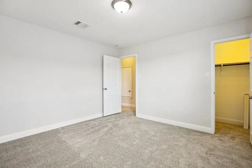 Building Photo - 19717 Shinning Isle Run