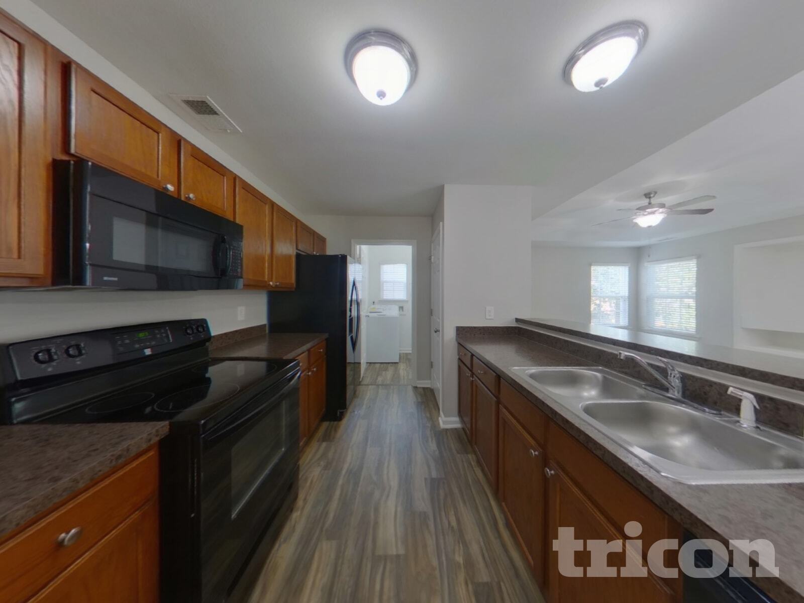 Building Photo - 420 Hedge Grove Ln