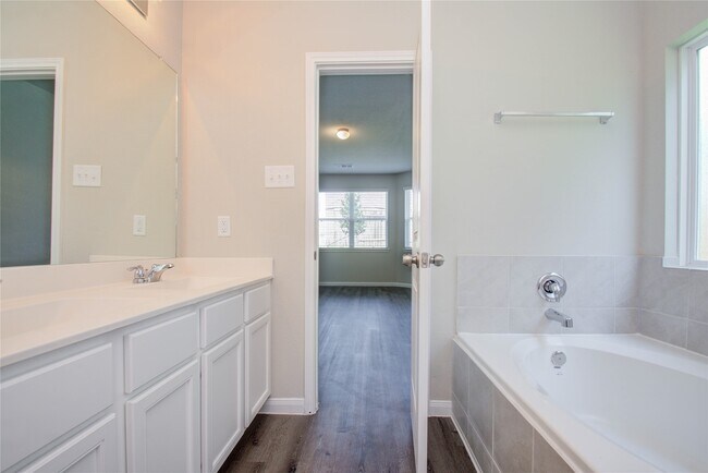 Building Photo - 3620 Cub Dr