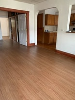 Building Photo - 107 Beadel St