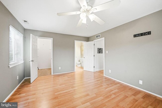 Building Photo - 1404 Woodhollow Dr