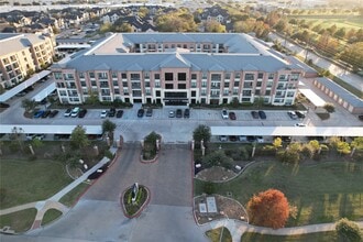 Building Photo - 7204 Town Center Blvd