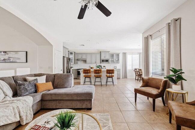 Building Photo - 2372 E Sequoia Dr