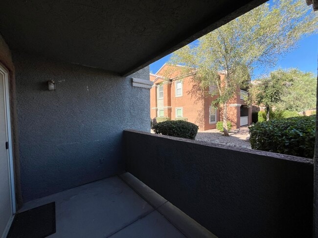 Building Photo - 555 E Silverado Ranch Blvd
