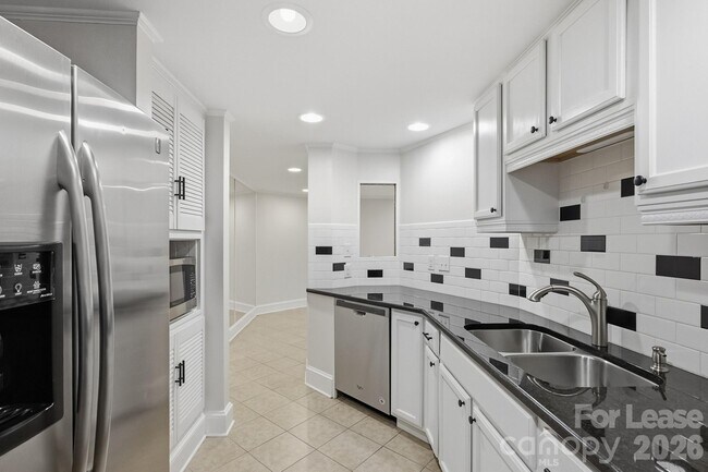 Building Photo - 2525 Runnymede Ln