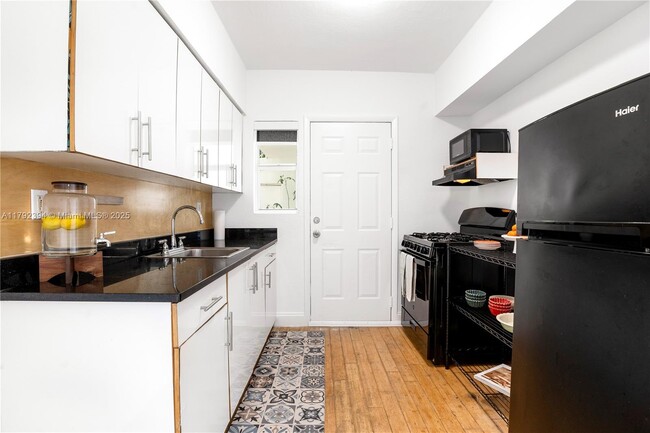 Building Photo - 8080 Tatum Waterway Dr