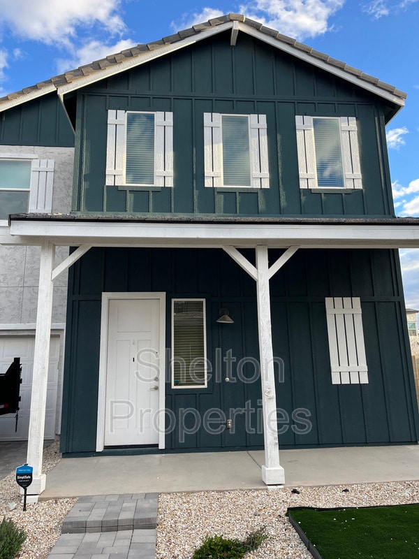 Building Photo - 391 N 157th Ln