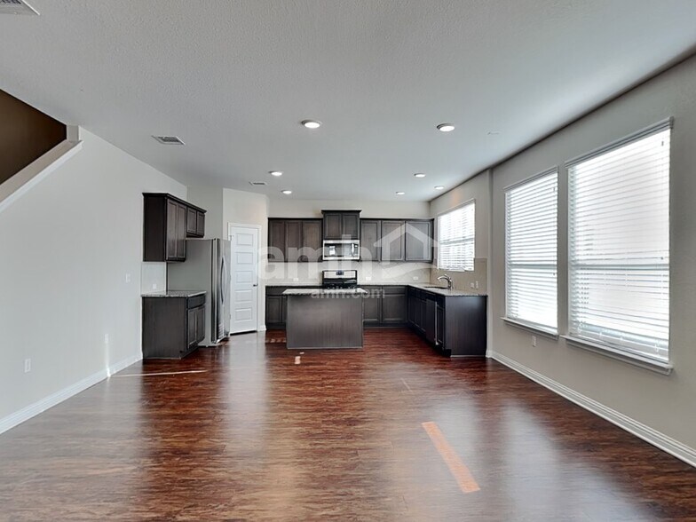 Building Photo - 5904 Gerard Dr