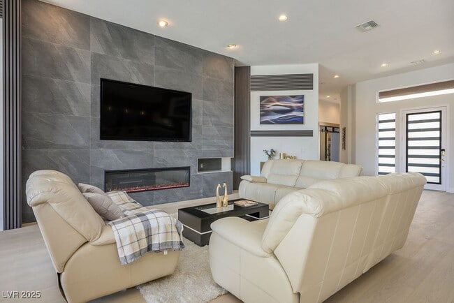Building Photo - 9233 Canyon Mesa Dr