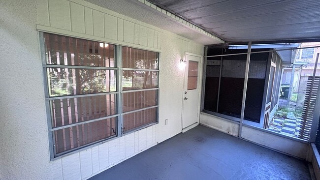 Building Photo - Unfurnished Annual Rental Available Now.