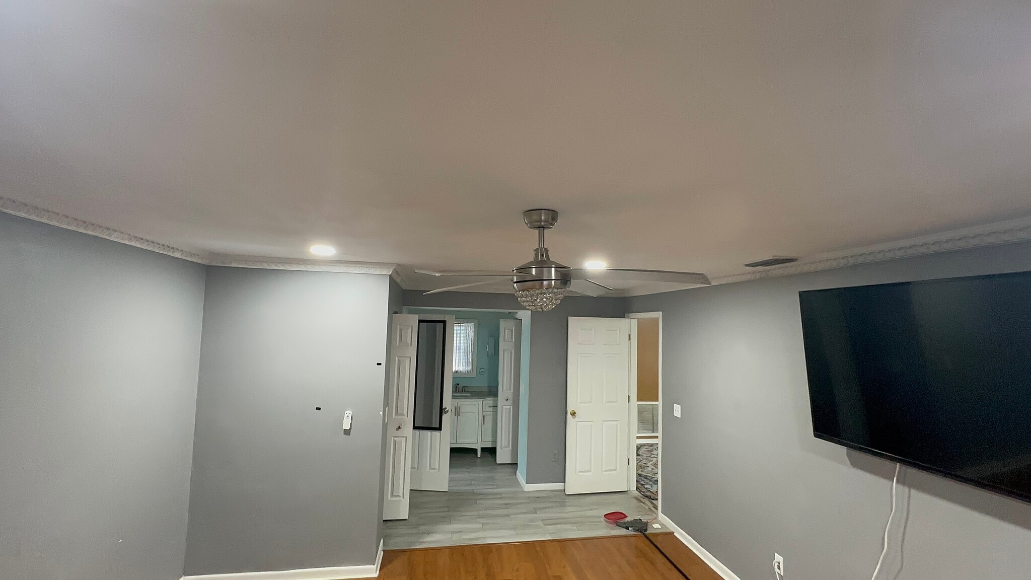 Building Photo - 1049 SW Aswan Ave