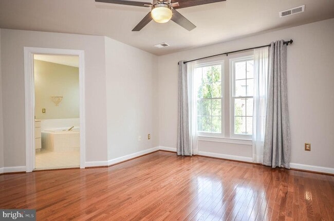 Building Photo - 13776 Lambertina Pl