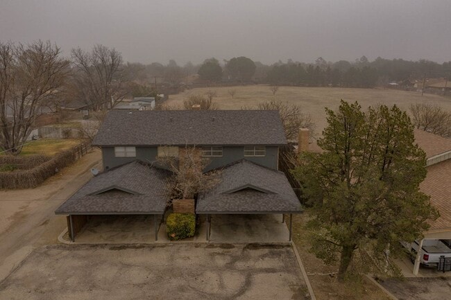 Building Photo - 3310 Tanglewood Ln