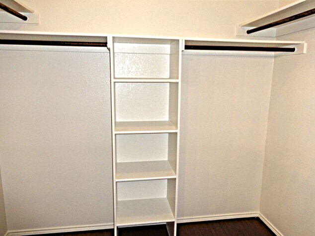Building Photo - 1307 Rabbit Rdg
