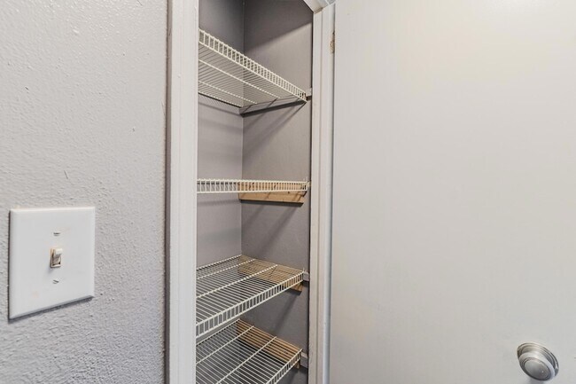 Building Photo - 112 W 34th St