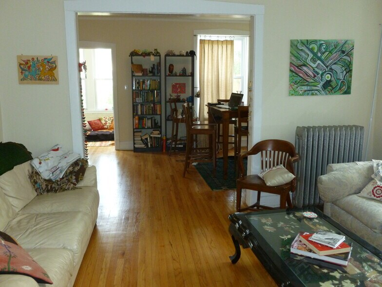 Building Photo - 4151 N Ashland Ave