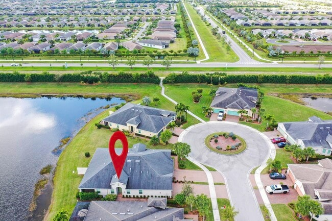 Building Photo - 11243 SW Parkside Dr
