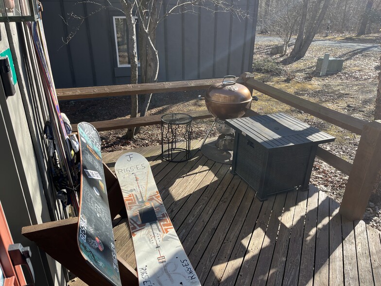 Building Photo - 434 Jack Frost Mountain Rd