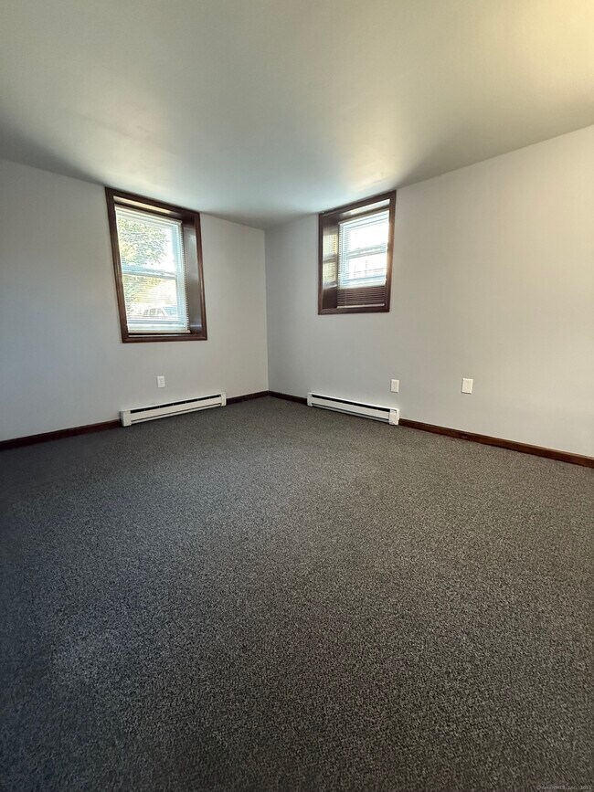 Building Photo - 20 Garvin St