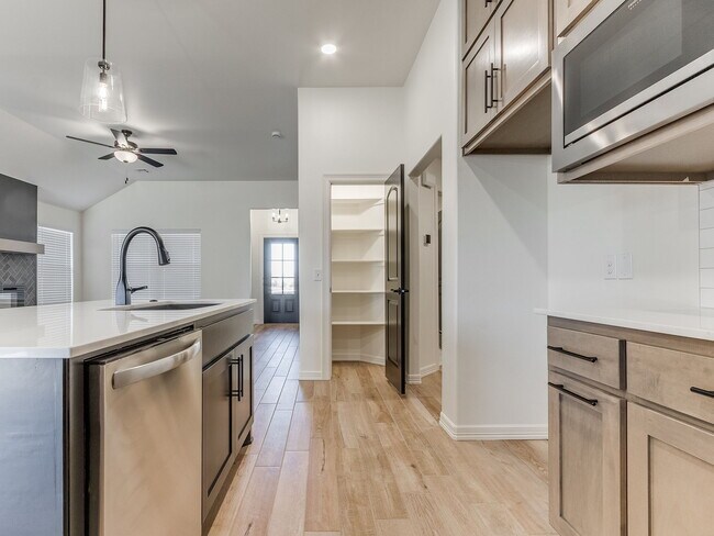 Building Photo - 4324 Overlook Pass