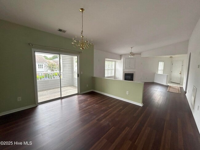 Building Photo - 4140 Breezewood Dr