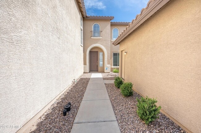 Building Photo - 2023 W Shackleton Dr