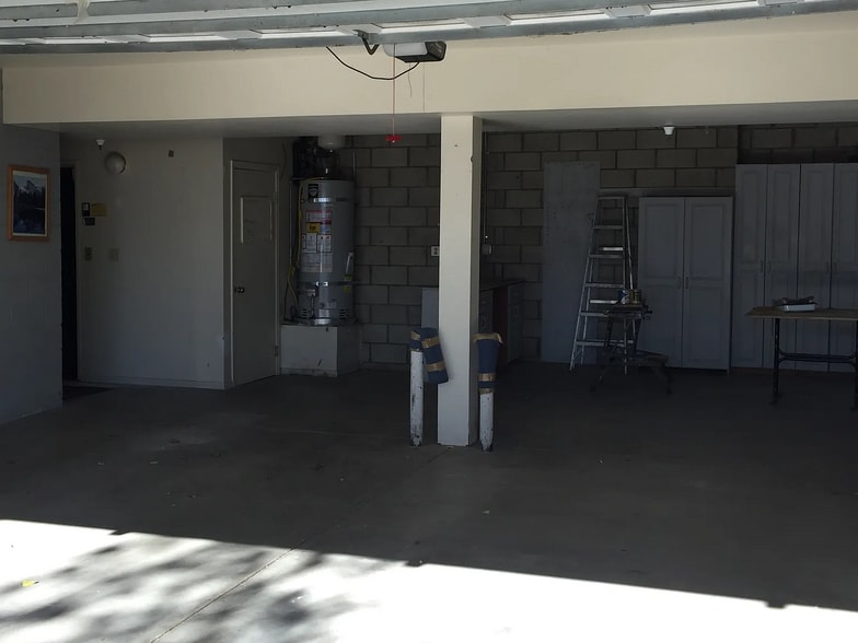 Garage - 8265 Elizabeth Lake Rd