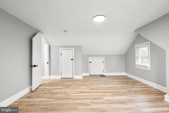 Building Photo - 3406 Louth Rd