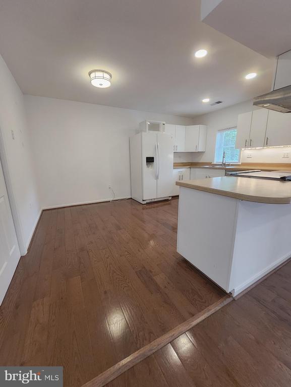 Building Photo - 6486 Corbin Ln