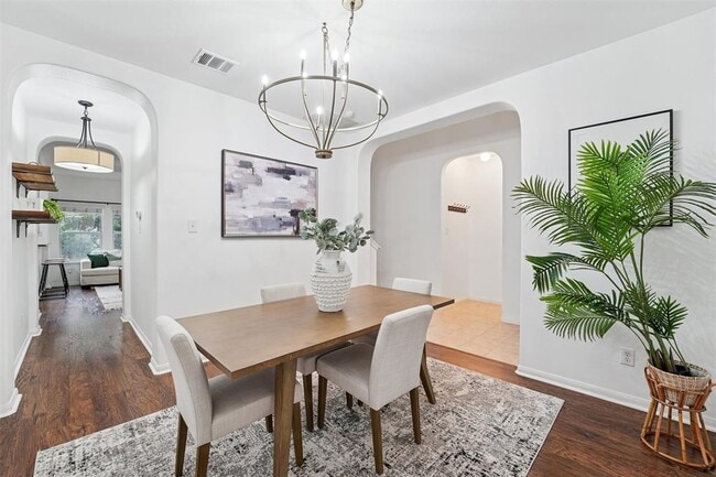 Building Photo - 4212 Pasada Ln